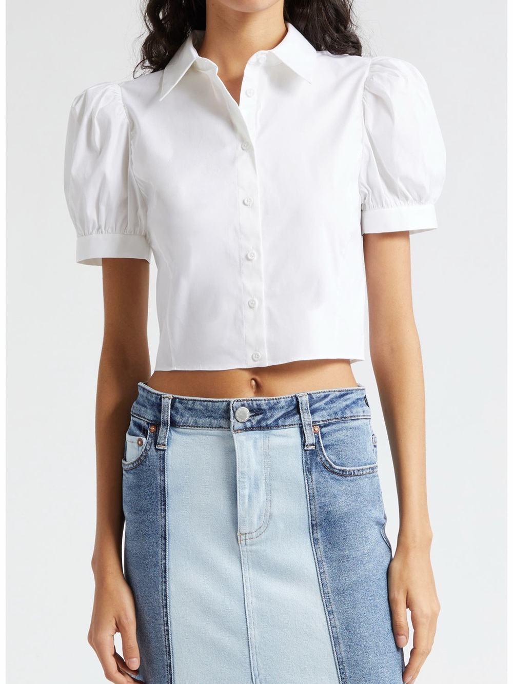 Alice + Olivia White Cropped Puff-Sleeve Button-Front Blouse
